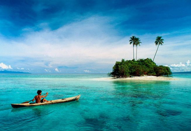 Tahiti Holidays - Island in the sea