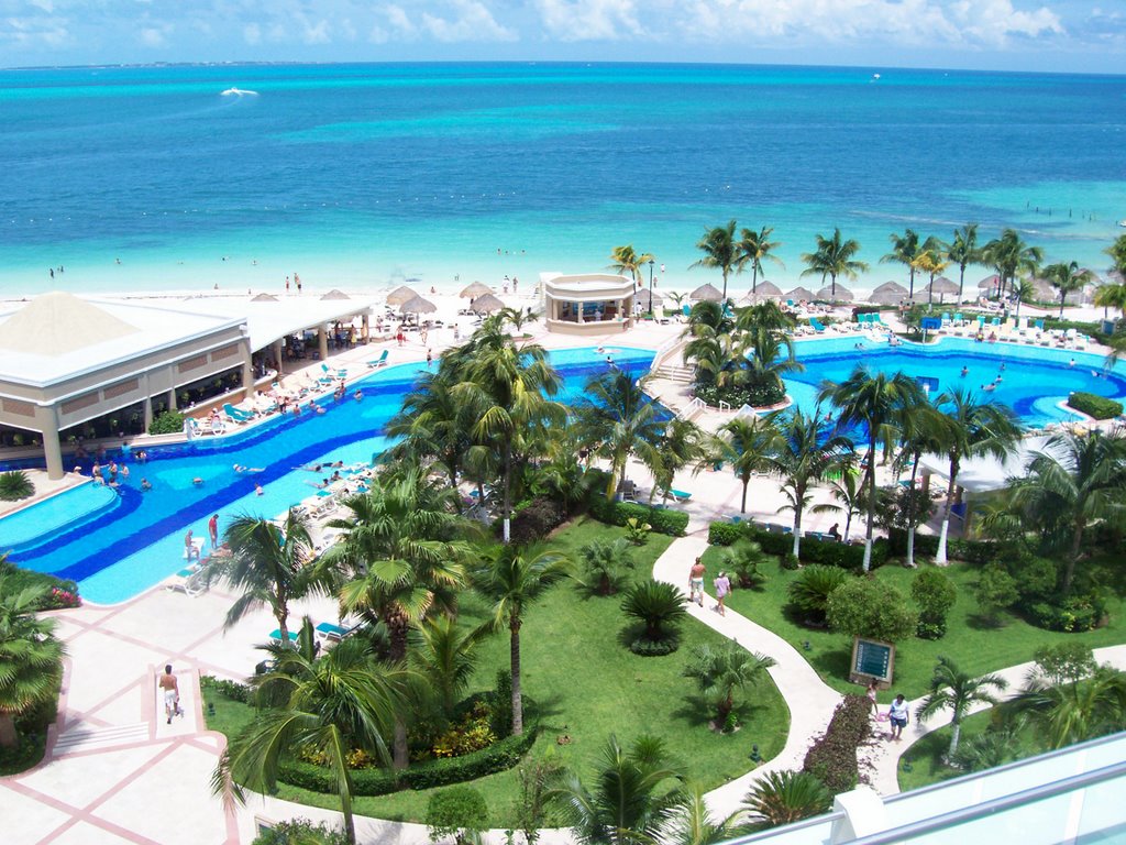 Classic Resorts | Riu Caribe